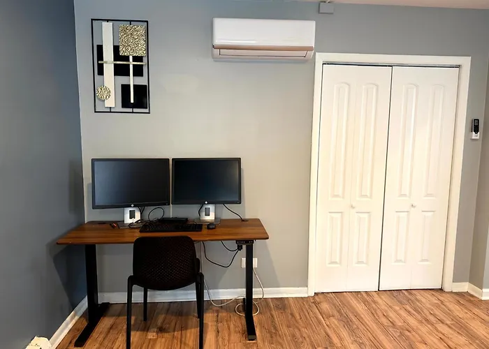 1br Free Parking, Near Transit And Dining Apartment Chicago